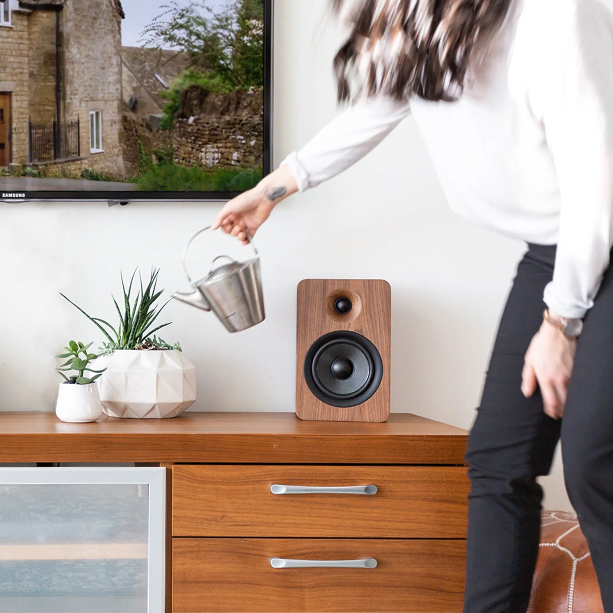200W Bluetooth Bookshelf Speakers, 5.25" Kevlar Drivers, Phono Preamp   Stands - Kanto YU6