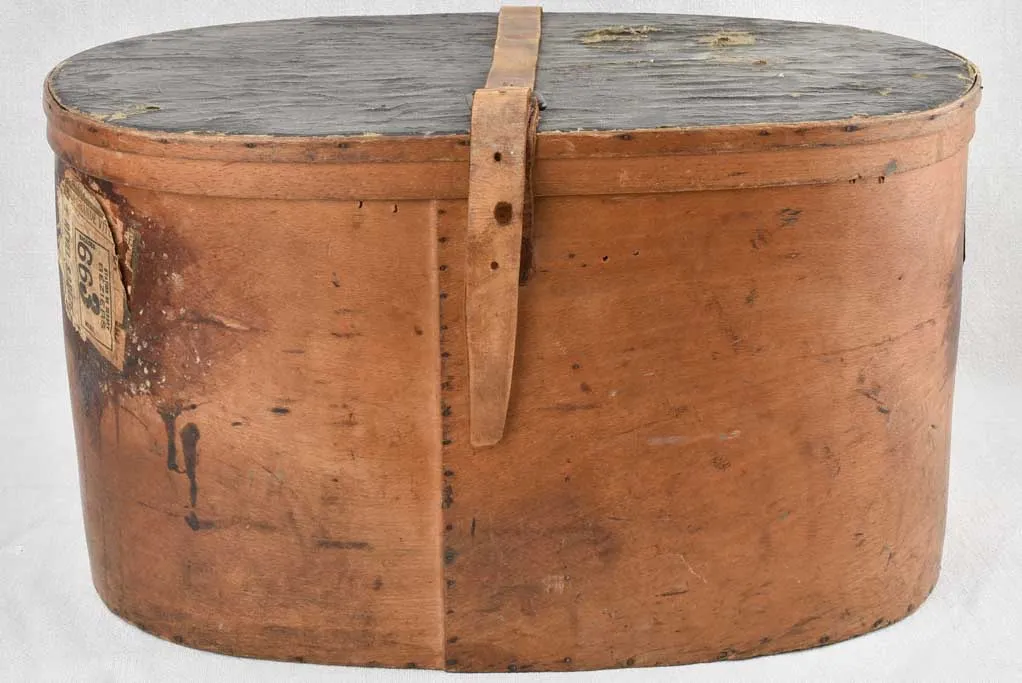 Antique French hat box - 1900s - 20½"