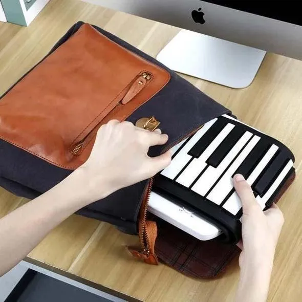 Best gift - hand roll portable piano