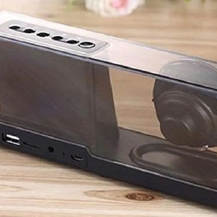 Bluetooth Speaker in Acrylic Box