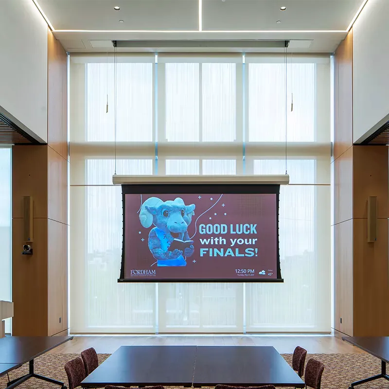 Draper Ropewalker [NTSC 4:3] Electric Retractable Projection Screen 11' (78" x 104") 150114FB