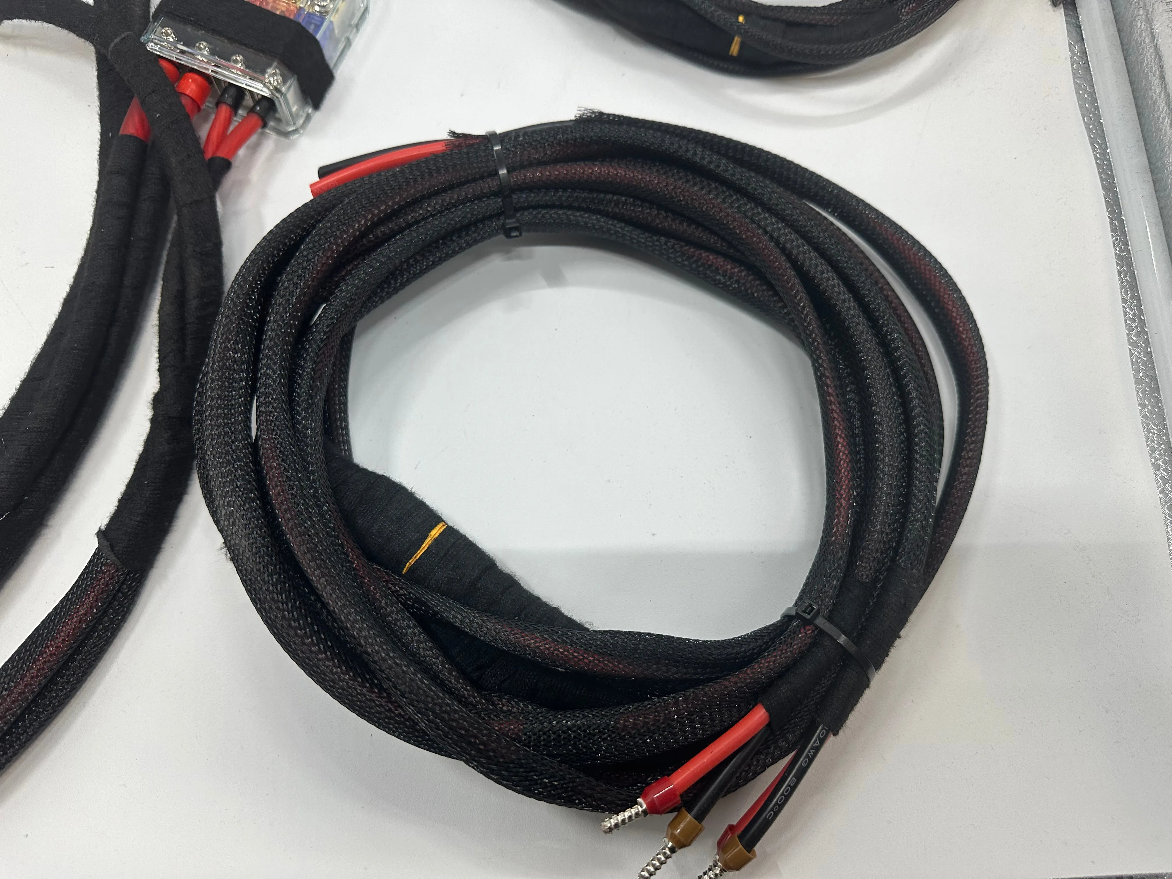 High Power 4 amplifier harness Three 4 gauge power Three 4 gauge ground one 8 gauge power and ground to the faring