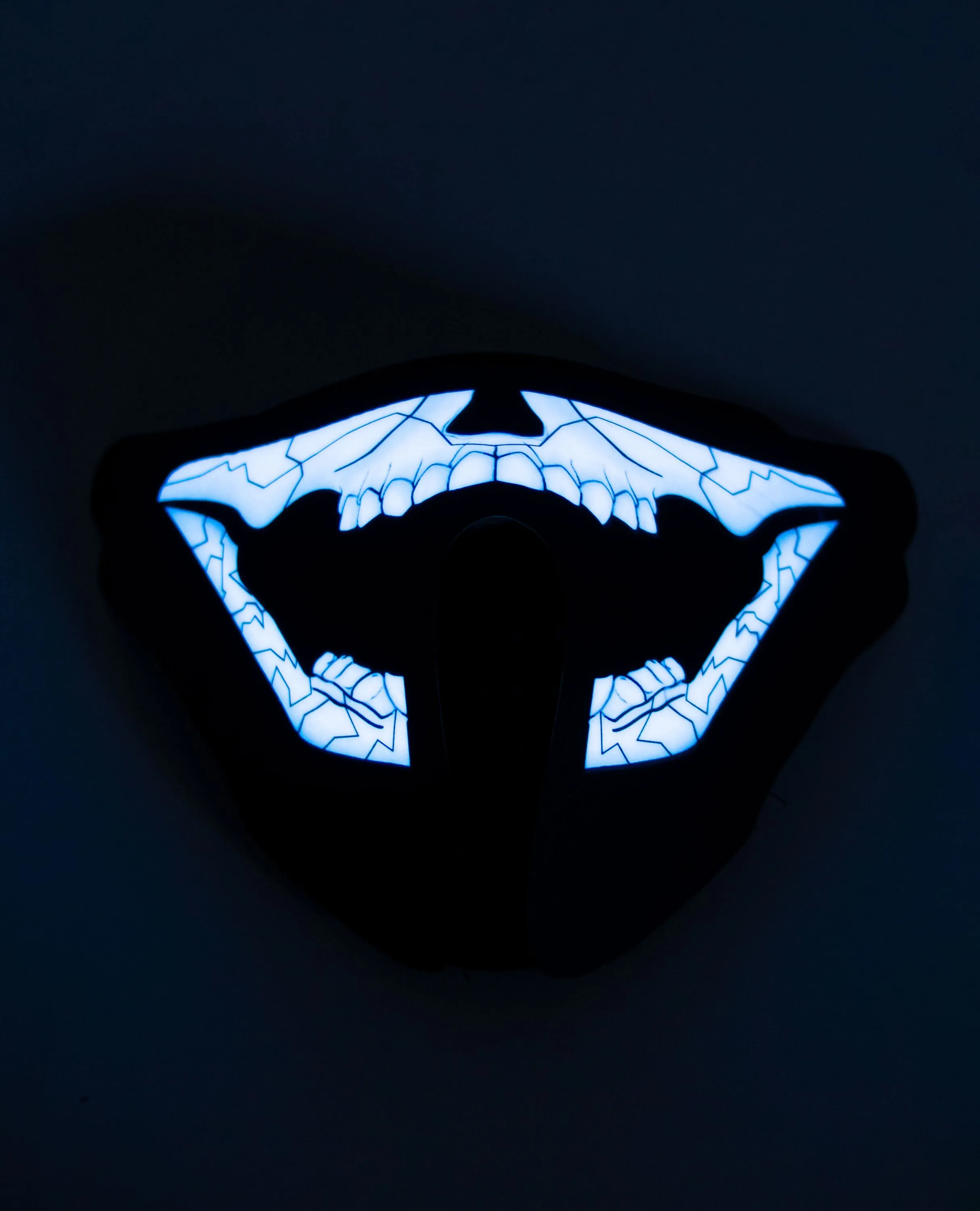 SKULL TOOTH RECHARGEABLE MASK