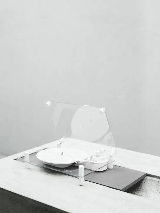 Transparent   Turntable 